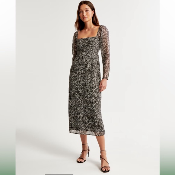 Abercrombie & Fitch Dresses & Skirts - Abercrombie & Fitch Black and White Patterned Midi Dress